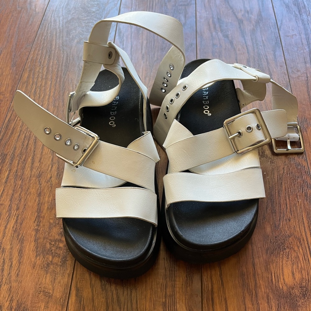 Bamboo Strappy White Sandals Size W 6.5
